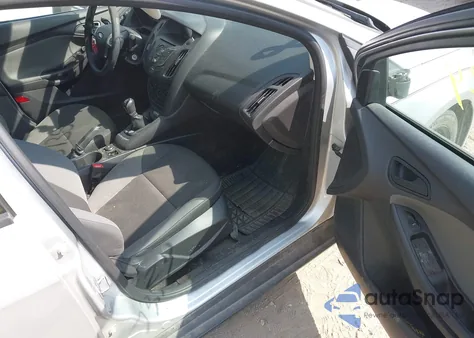 2014 Ford Focus S z USA, uszkodzony, nr VIN 1FADP3E29EL411837